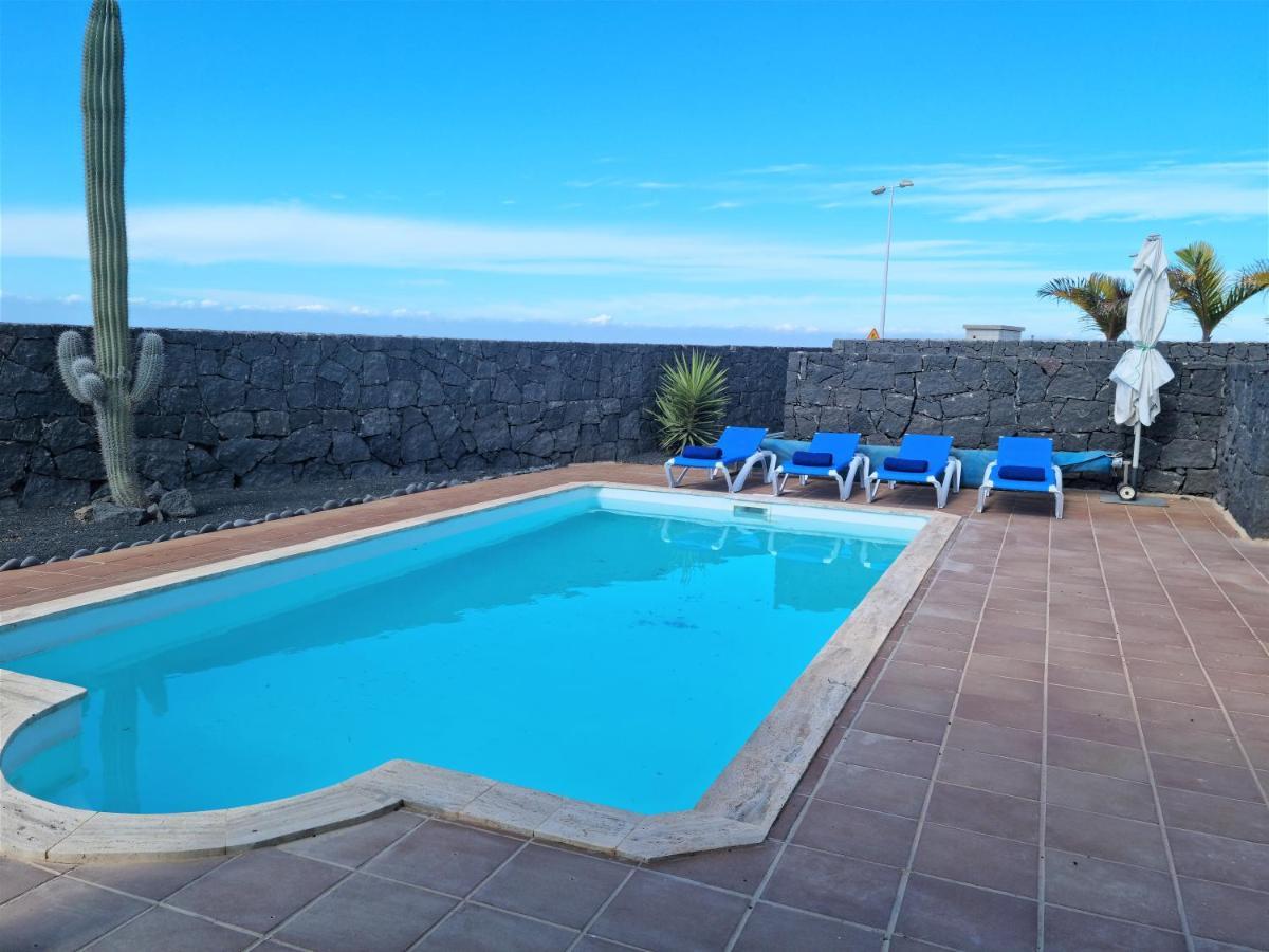 Villa Ana Playa Blanca  Exterior photo