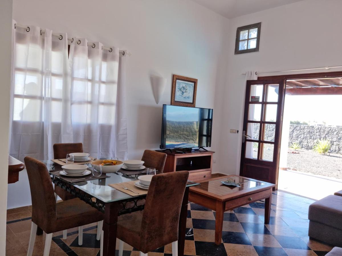 Villa Ana Playa Blanca  Exterior photo